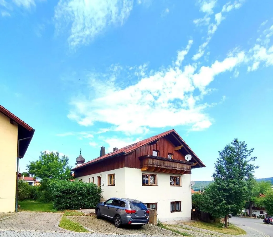 Apartment Ferienwohnung Zur Alten Schmiede Arrach Germany